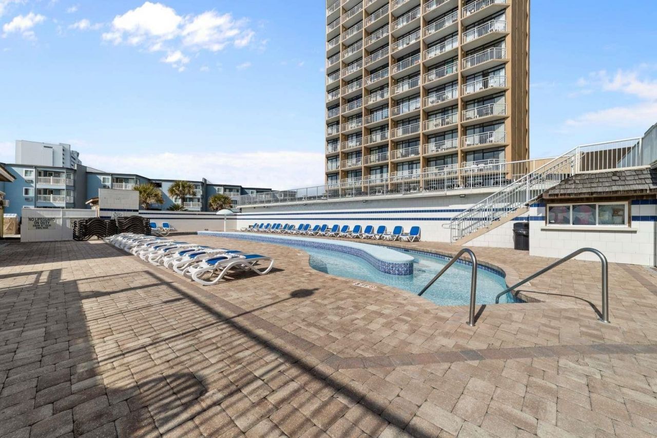 9550 Shore Dr. Photo 20