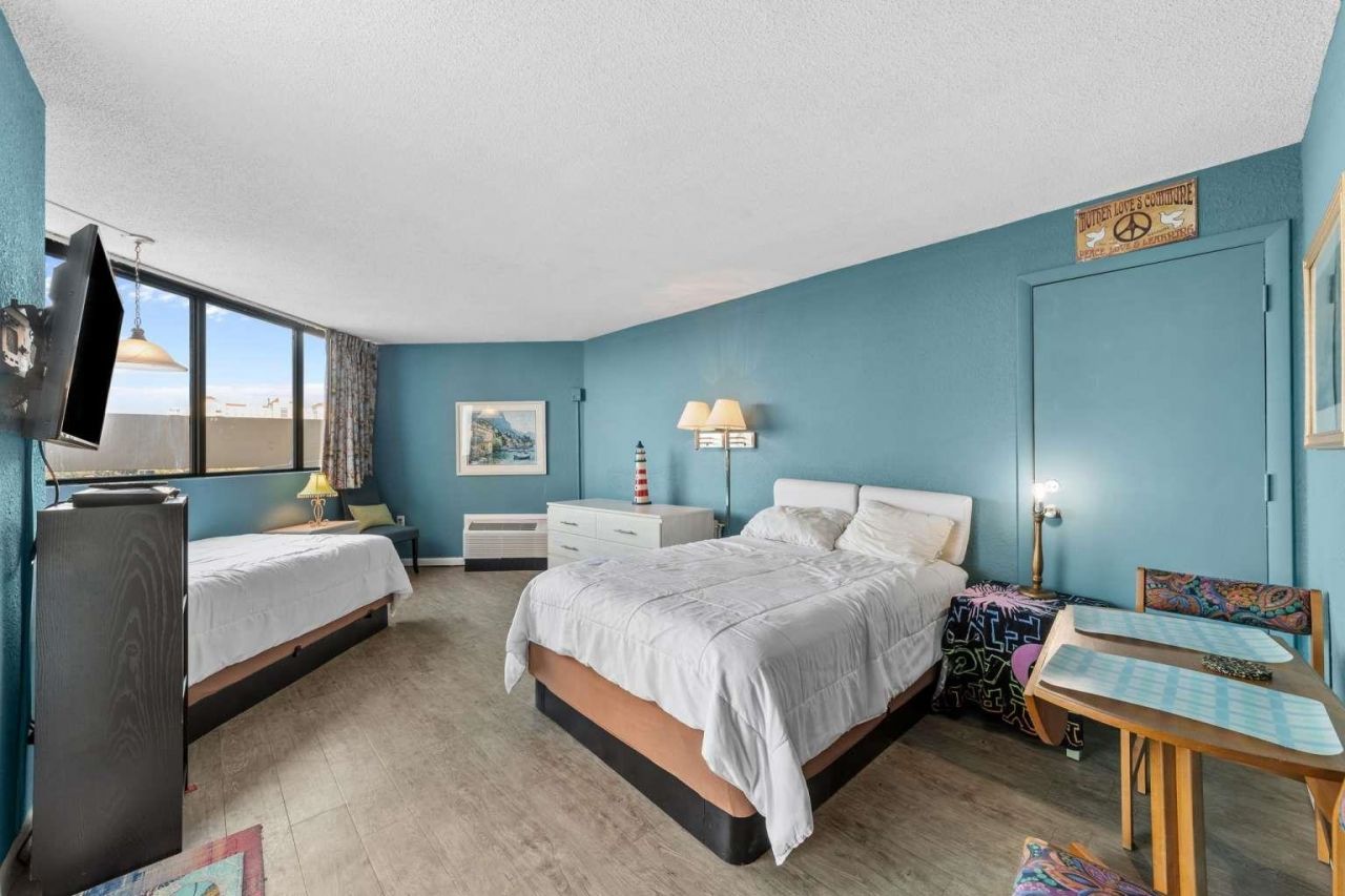 9550 Shore Dr. Photo 8