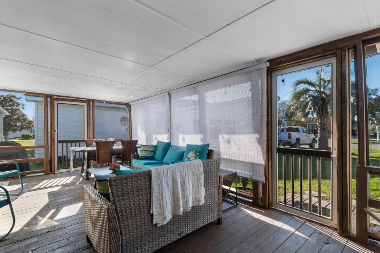 2096 Dipper Photo 20