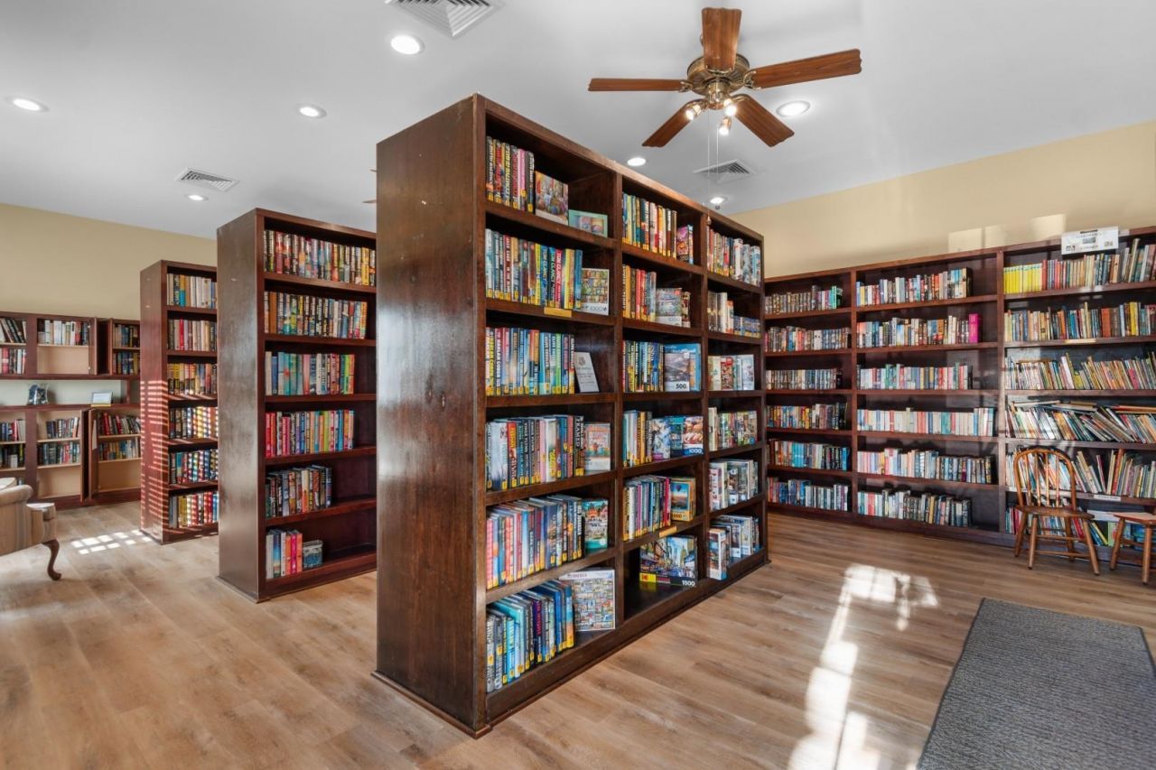 2096 Dipper Photo 27