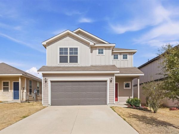 201 Katie Elder DR, Jarrell, TX 76537