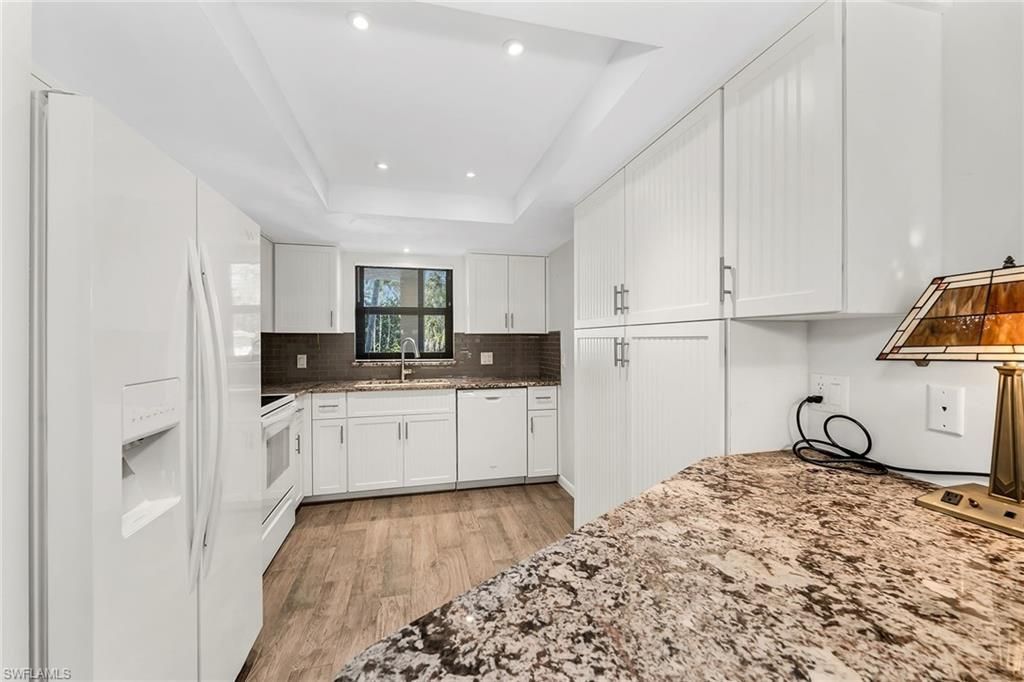 4955 Pepper Cir, Unit B106, Naples, FL 34113 Photo