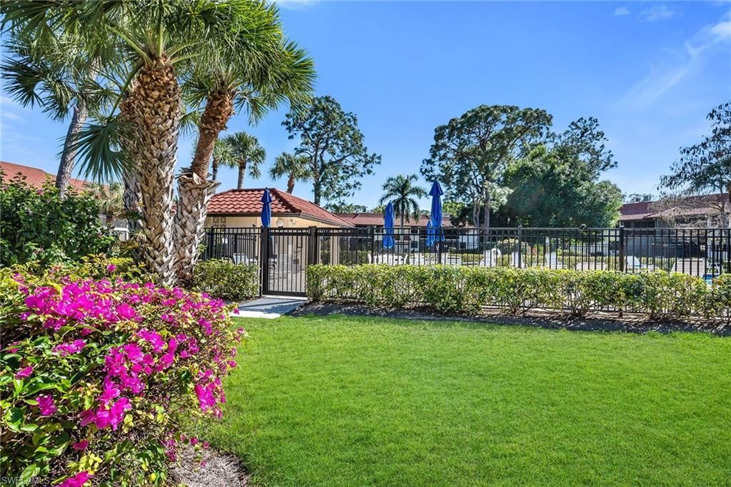 4955 Pepper Cir, Unit B106, Naples, FL 34113 Photo