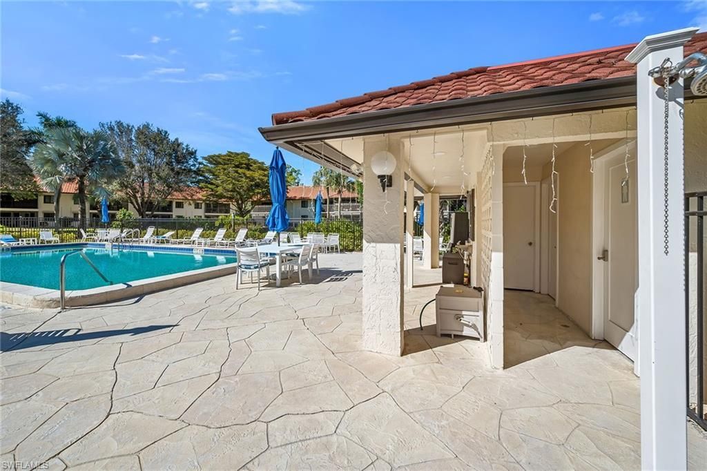 4955 Pepper Cir, Unit B106, Naples, FL 34113 Photo