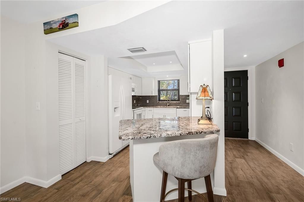 4955 Pepper Cir, Unit B106, Naples, FL 34113 Photo