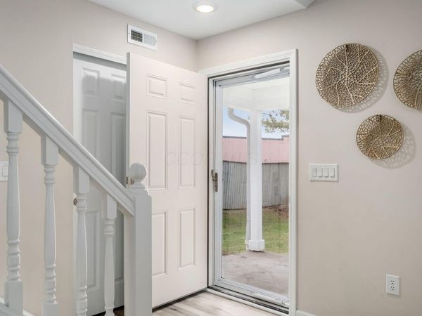 7783 Meadowlark Lane S, Reynoldsburg, OH 43068