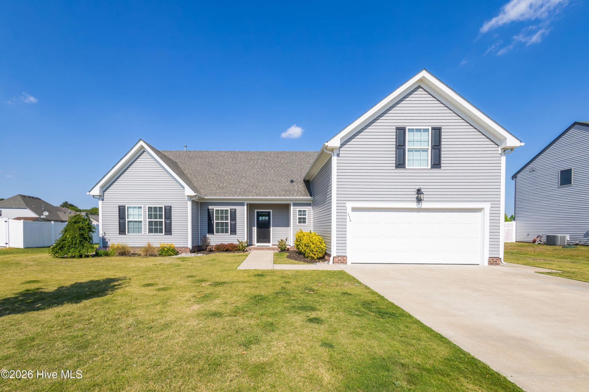116 Parrish Point Lane, Moyock, NC 27958 Main Photo