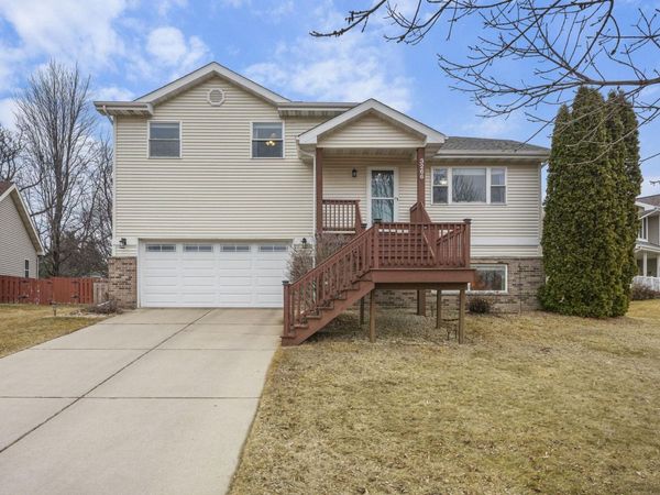 3266 Box Hill Road, Sun Prairie, WI 53590