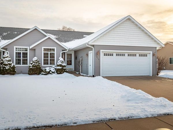 1218 Harvest CIRCLE, Holmen, WI 54636