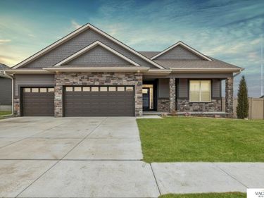 8701 S 81st Street, Lincoln, NE 68516