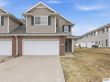 17514 Seward Plaza , Omaha, NE 68118