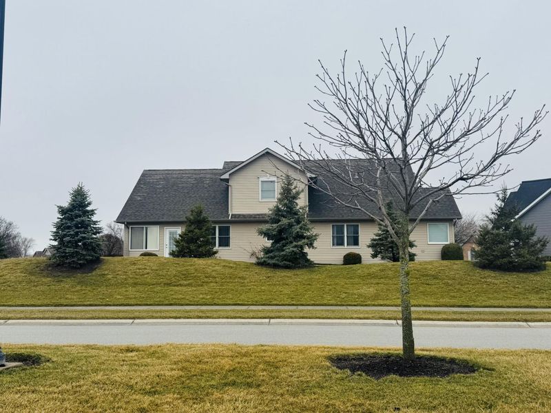 1815 Samples Court, Celina, OH 45822 Photo 4