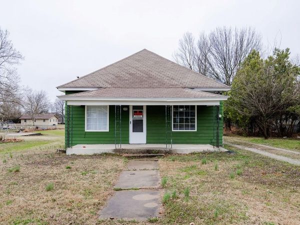 708 E Antelope Street, Girard, KS 66724