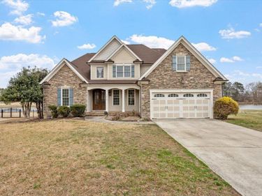 1013 Black River Drive, Zebulon, NC 27597