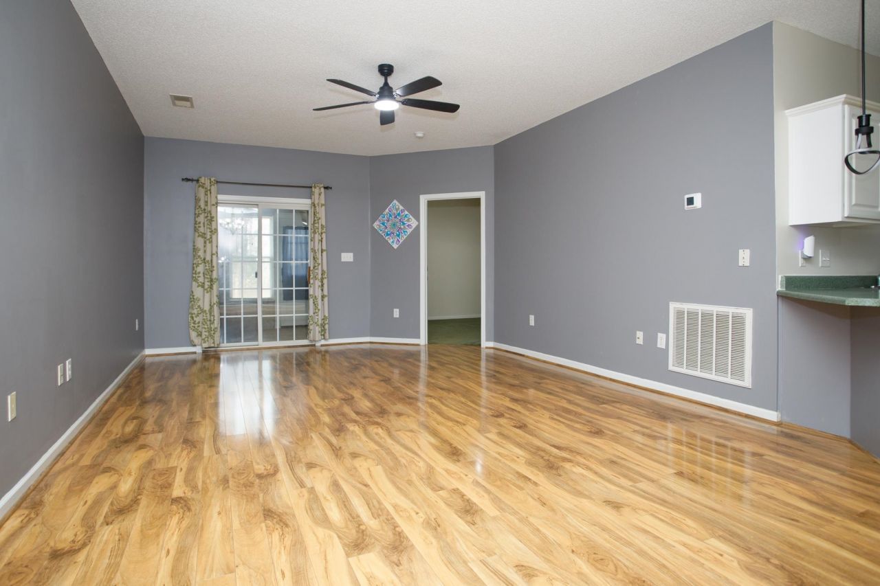 160 Lazy Willow Ln. Photo 5