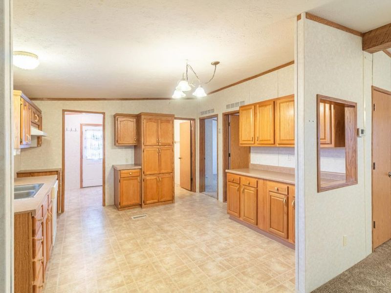 23 N High, Mowrystown, OH 45133 Photo 18