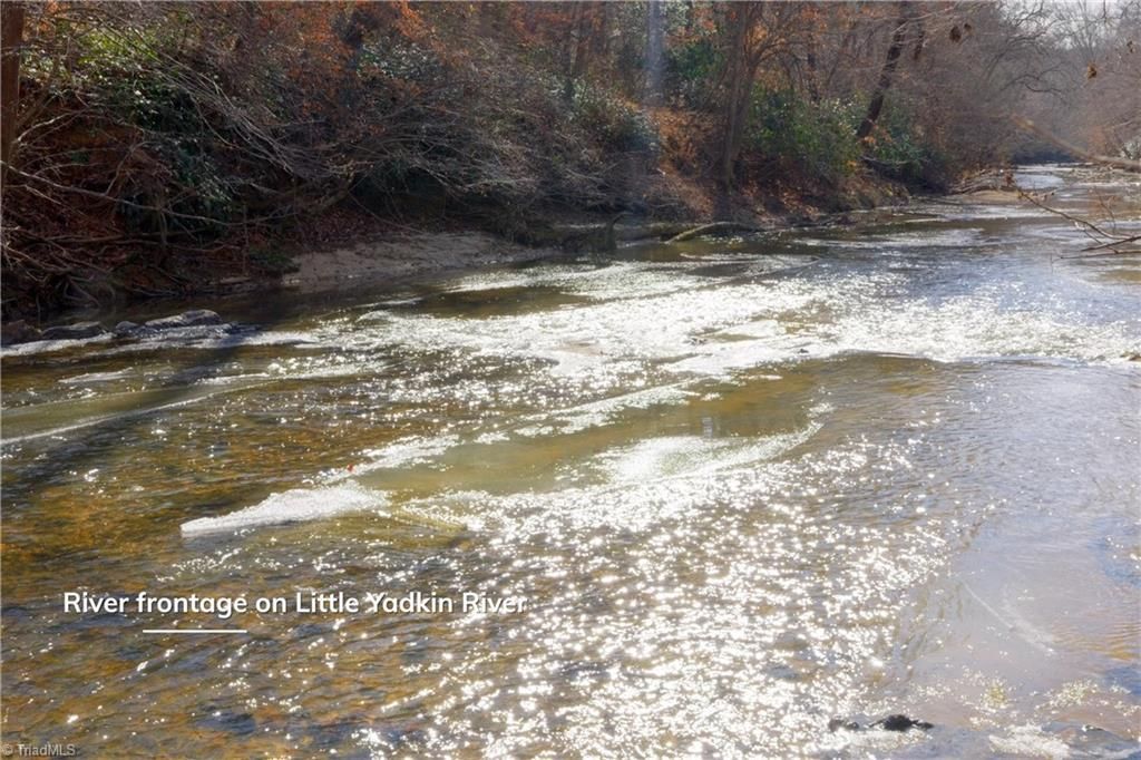 7-8 Roby Fulk Road, Pinnacle, NC 27043 Main Photo