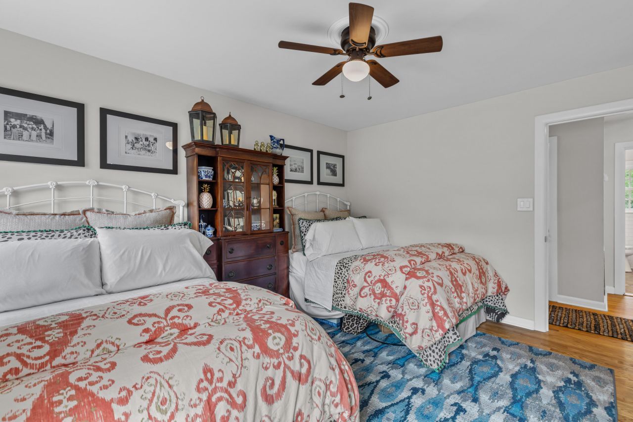 1871 Rugby Lane Photo 42