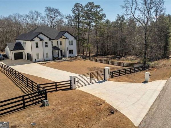 1017 Fleeman Road, Hoschton, GA 30548