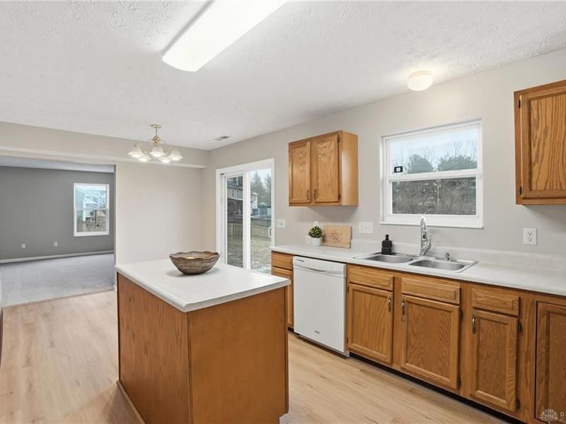 2813 Raxit Court, Xenia, OH 45385 Photo 7