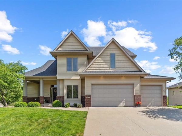 1077 Prairie Grass Ln, Iowa City, IA 52246