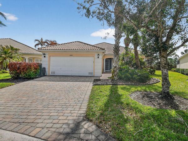 8681 SE Nicolete Lane, Hobe Sound, FL 33455