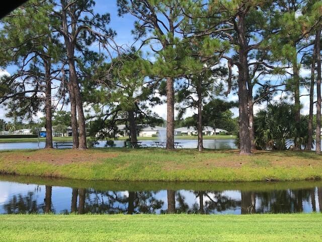 113 Lakes End Drive, Unit D, Fort Pierce, FL 34982 Photo