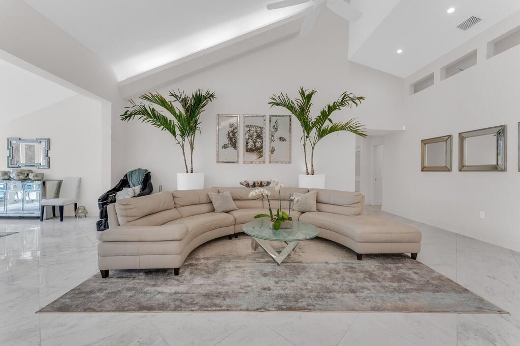 355 Oakview Drive, Delray Beach, FL 33445 Photo