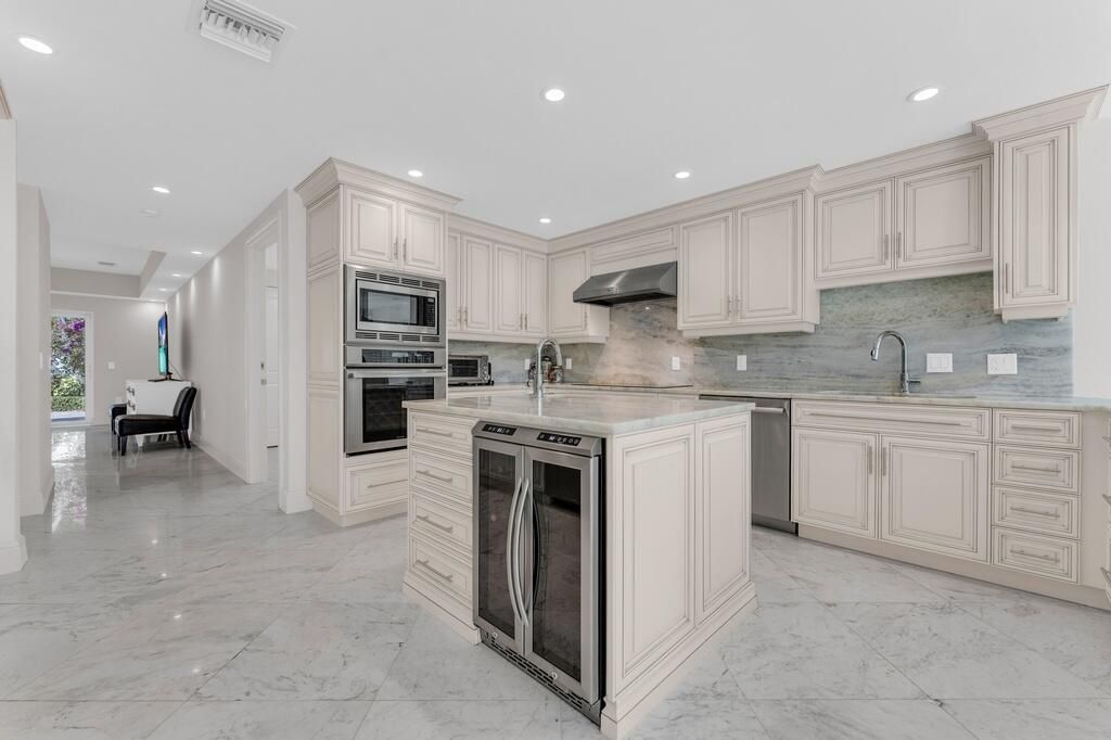 355 Oakview Drive, Delray Beach, FL 33445 Photo