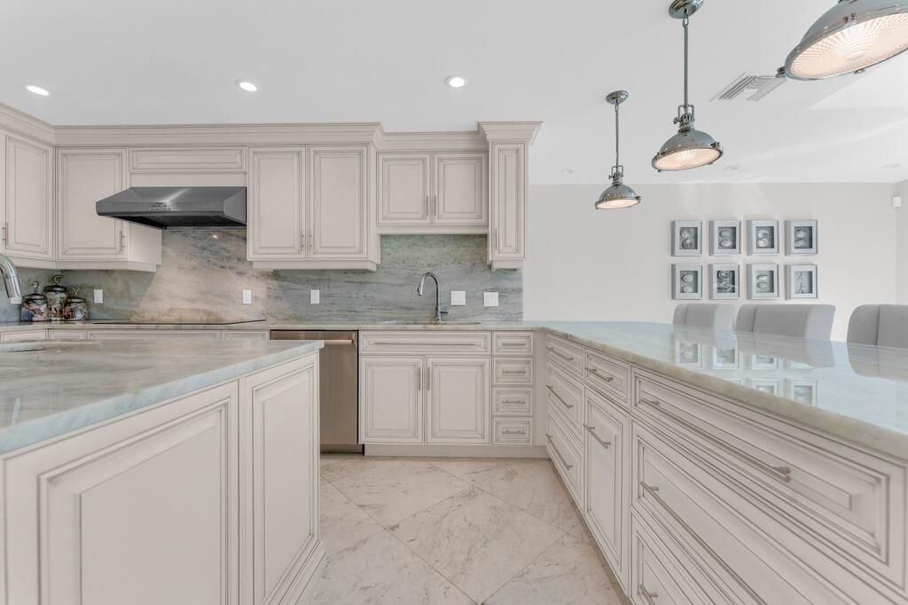 355 Oakview Drive, Delray Beach, FL 33445 Photo