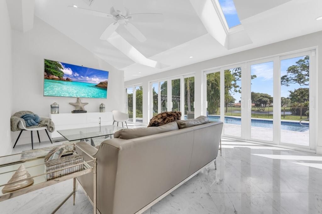 355 Oakview Drive, Delray Beach, FL 33445 Photo