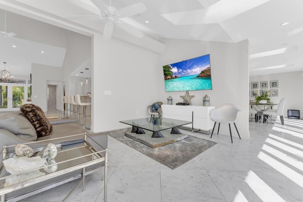 355 Oakview Drive, Delray Beach, FL 33445 Photo