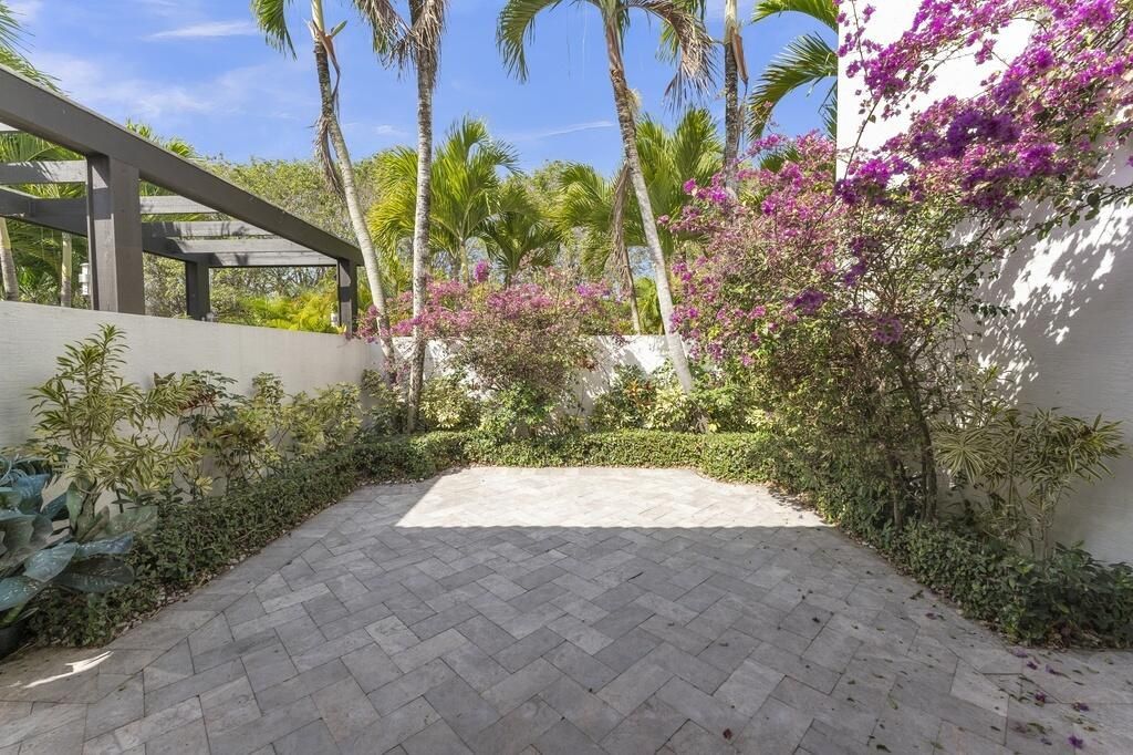 355 Oakview Drive, Delray Beach, FL 33445 Photo