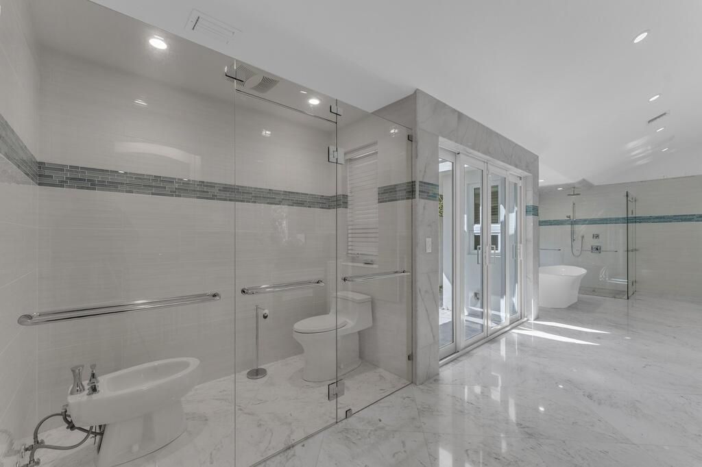 355 Oakview Drive, Delray Beach, FL 33445 Photo