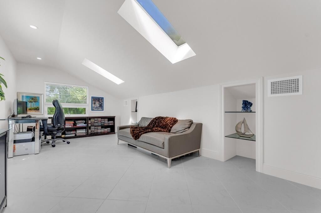 355 Oakview Drive, Delray Beach, FL 33445 Photo