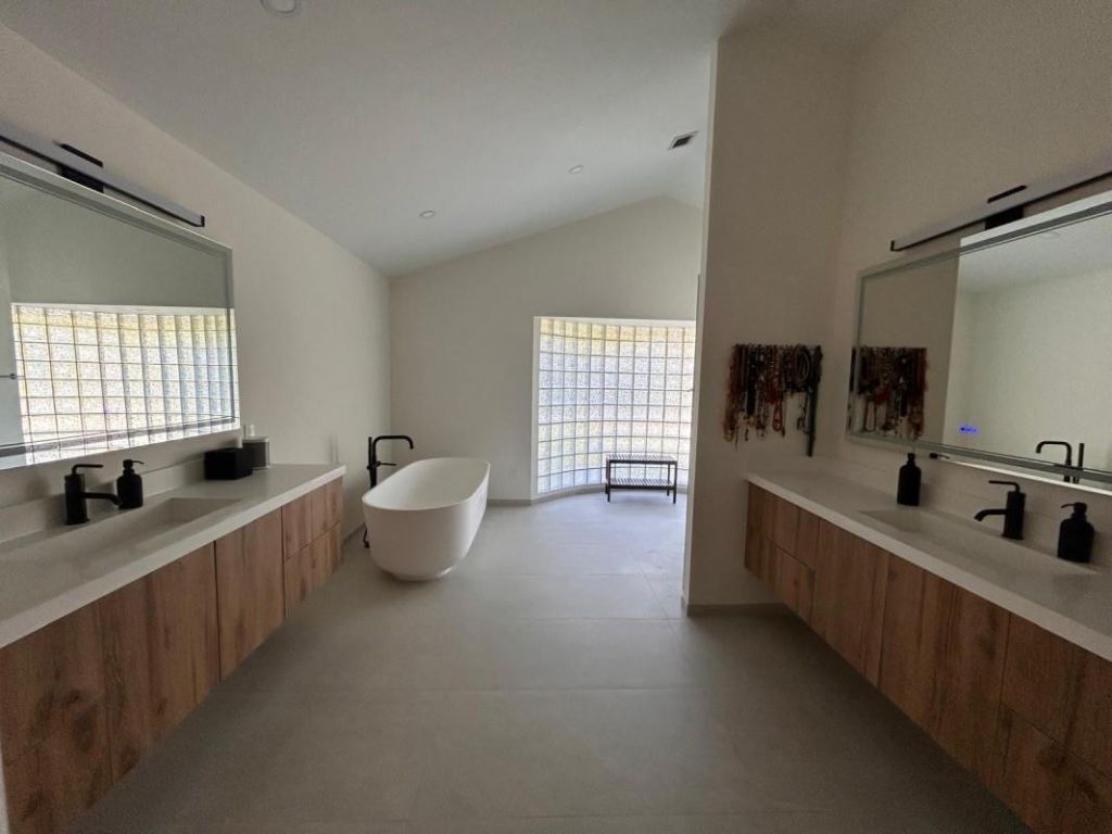 8001 SW 160th Street, Palmetto Bay, FL 33157 Photo