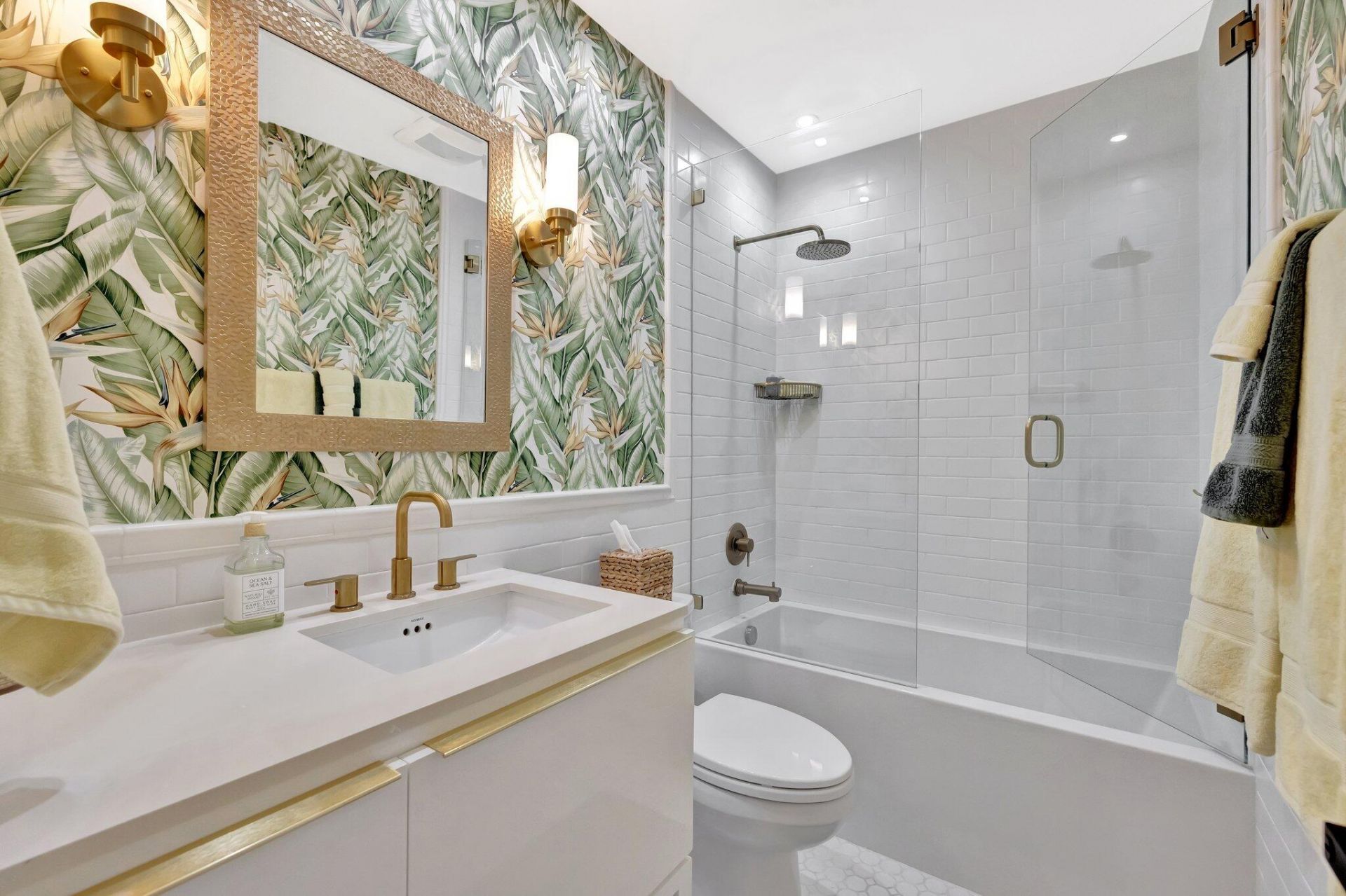 1332 Bayview Drive, Unit 402, Fort Lauderdale, FL 33304 Photo