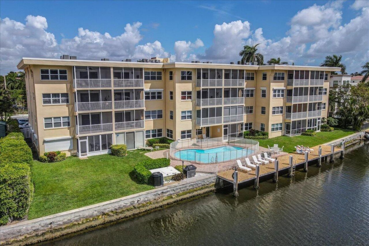 1332 Bayview Drive, Unit 402, Fort Lauderdale, FL 33304 Photo