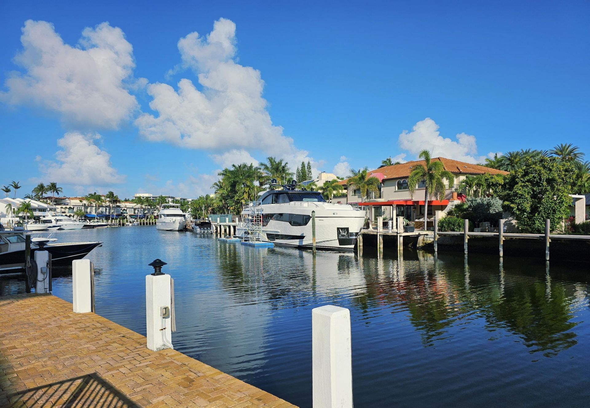 1332 Bayview Drive, Unit 402, Fort Lauderdale, FL 33304 Photo