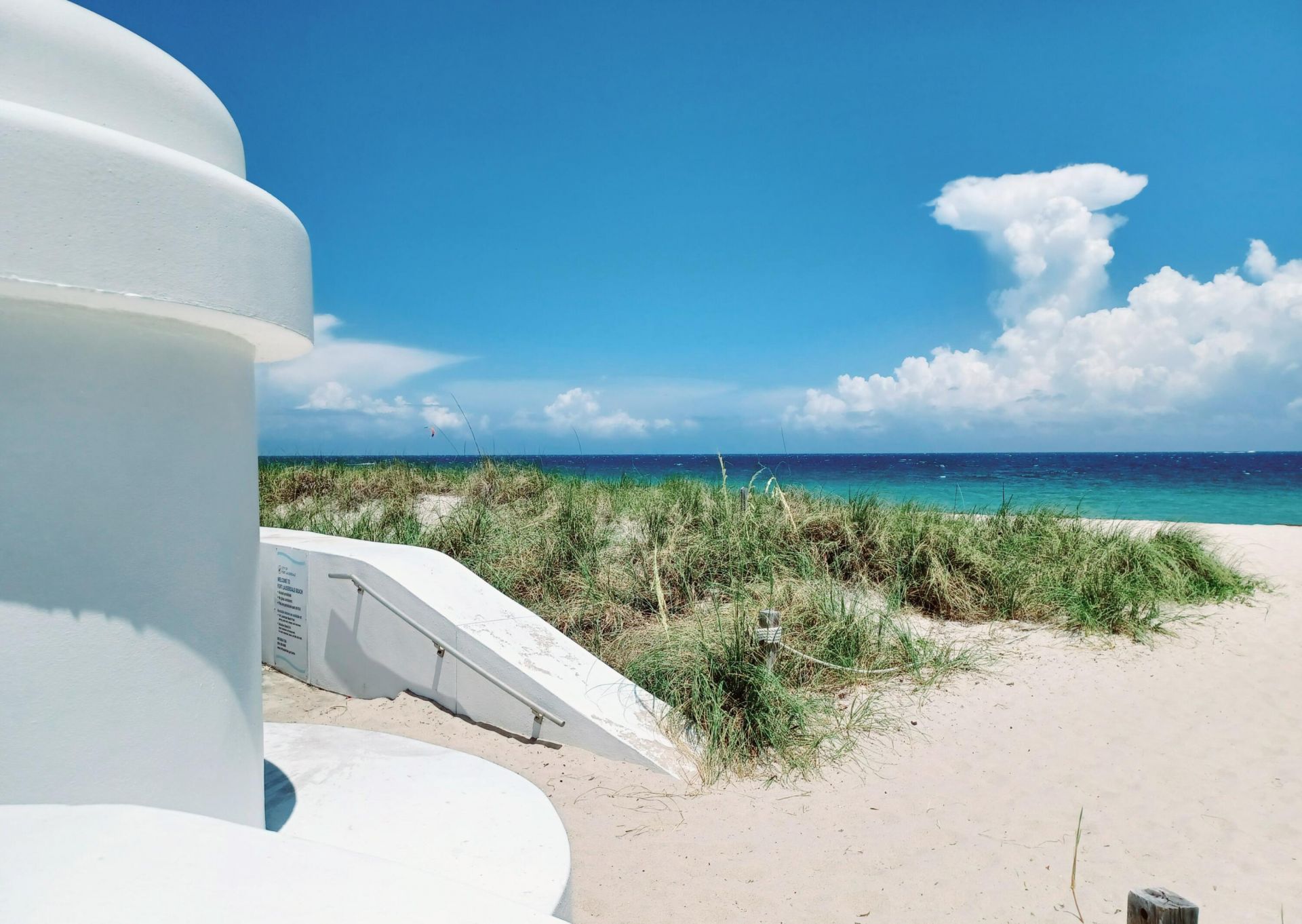 1332 Bayview Drive, Unit 402, Fort Lauderdale, FL 33304 Photo