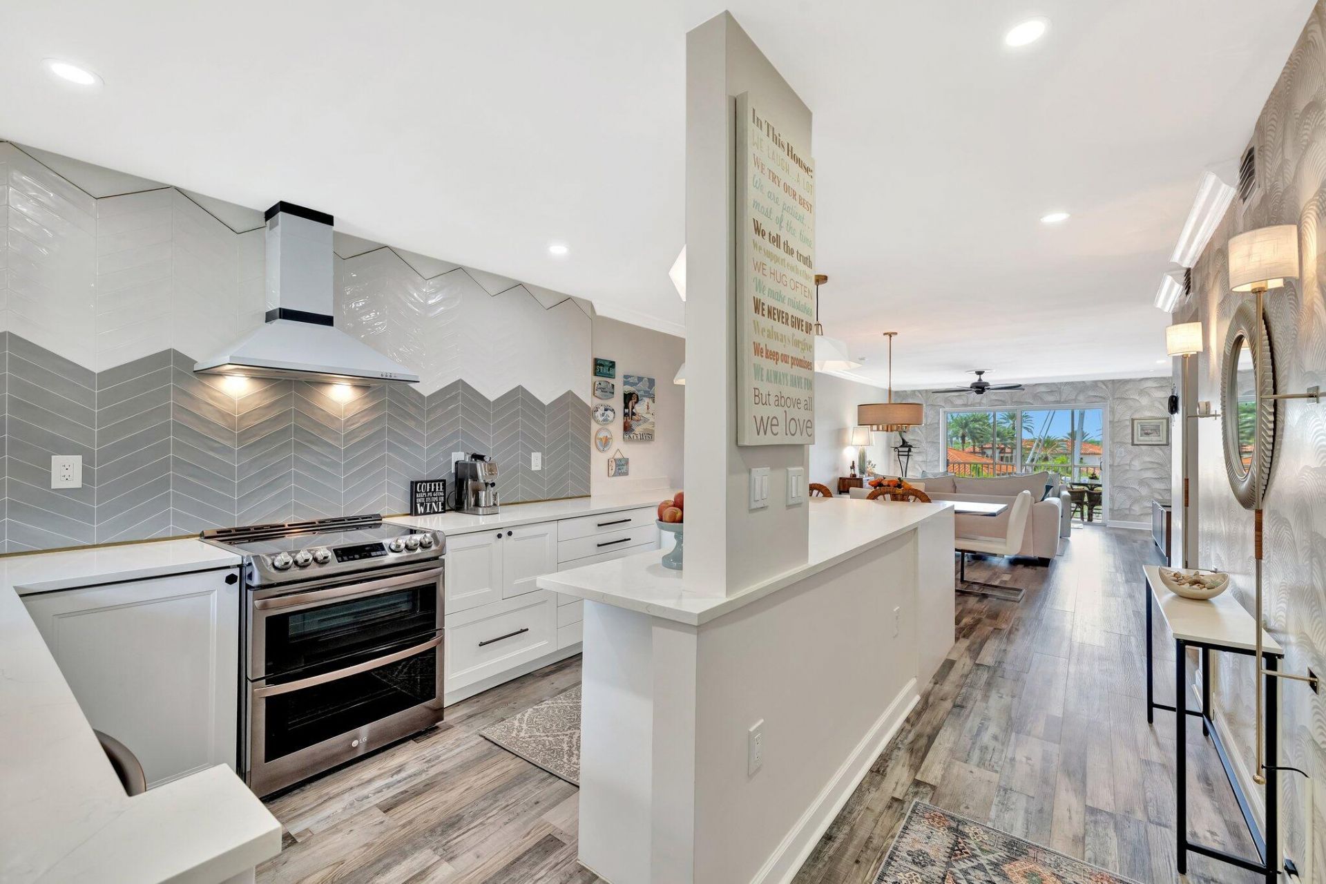 1332 Bayview Drive, Unit 402, Fort Lauderdale, FL 33304 Photo