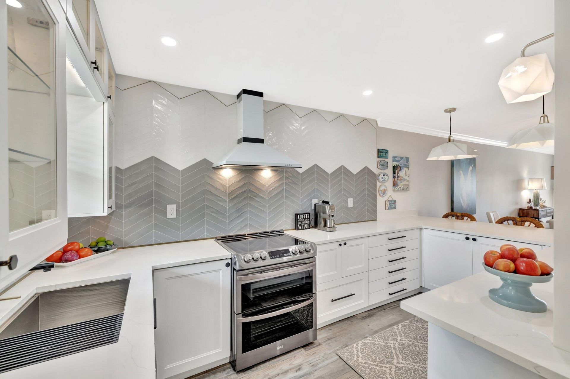 1332 Bayview Drive, Unit 402, Fort Lauderdale, FL 33304 Photo