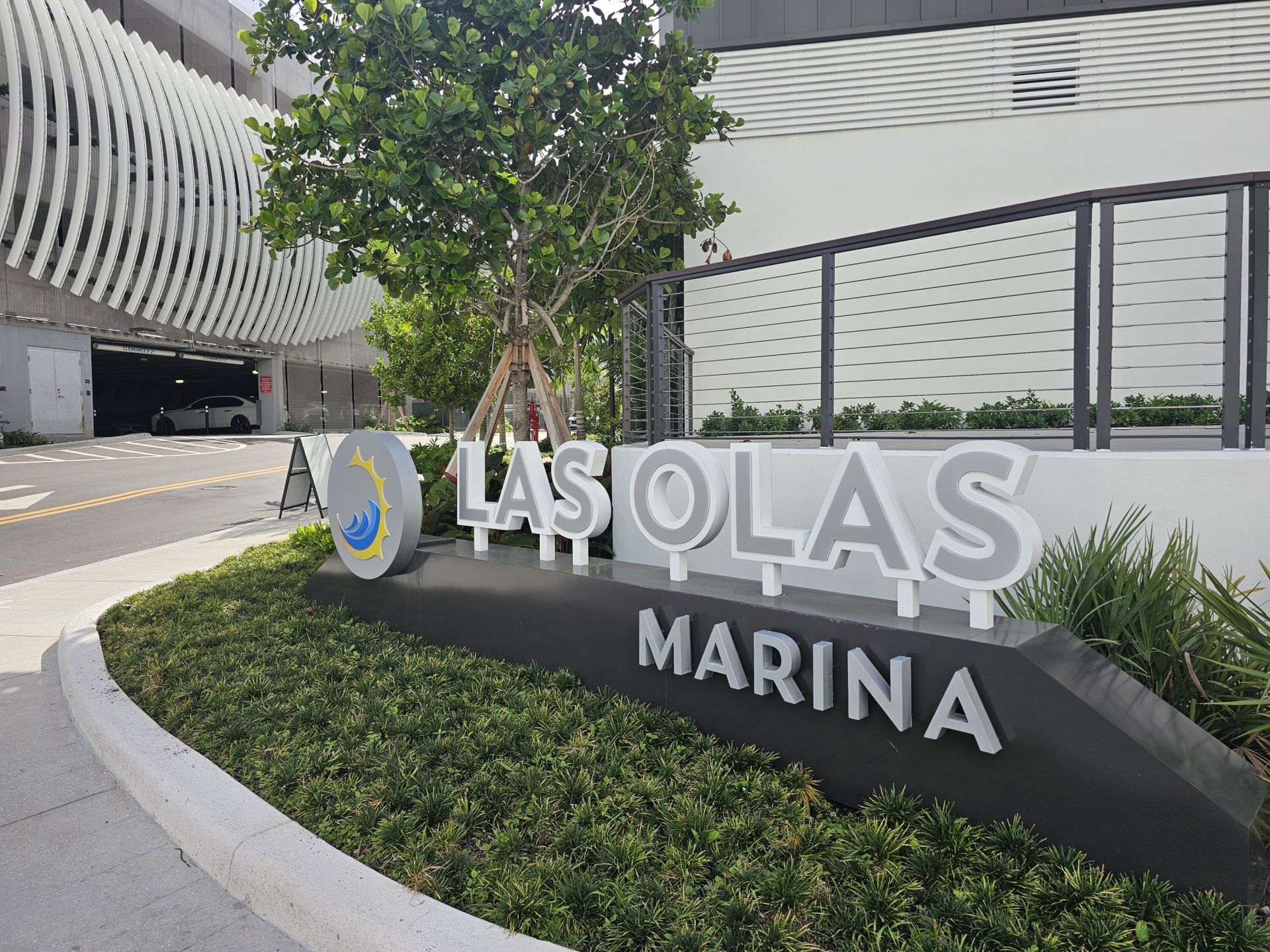 1332 Bayview Drive, Unit 402, Fort Lauderdale, FL 33304 Photo