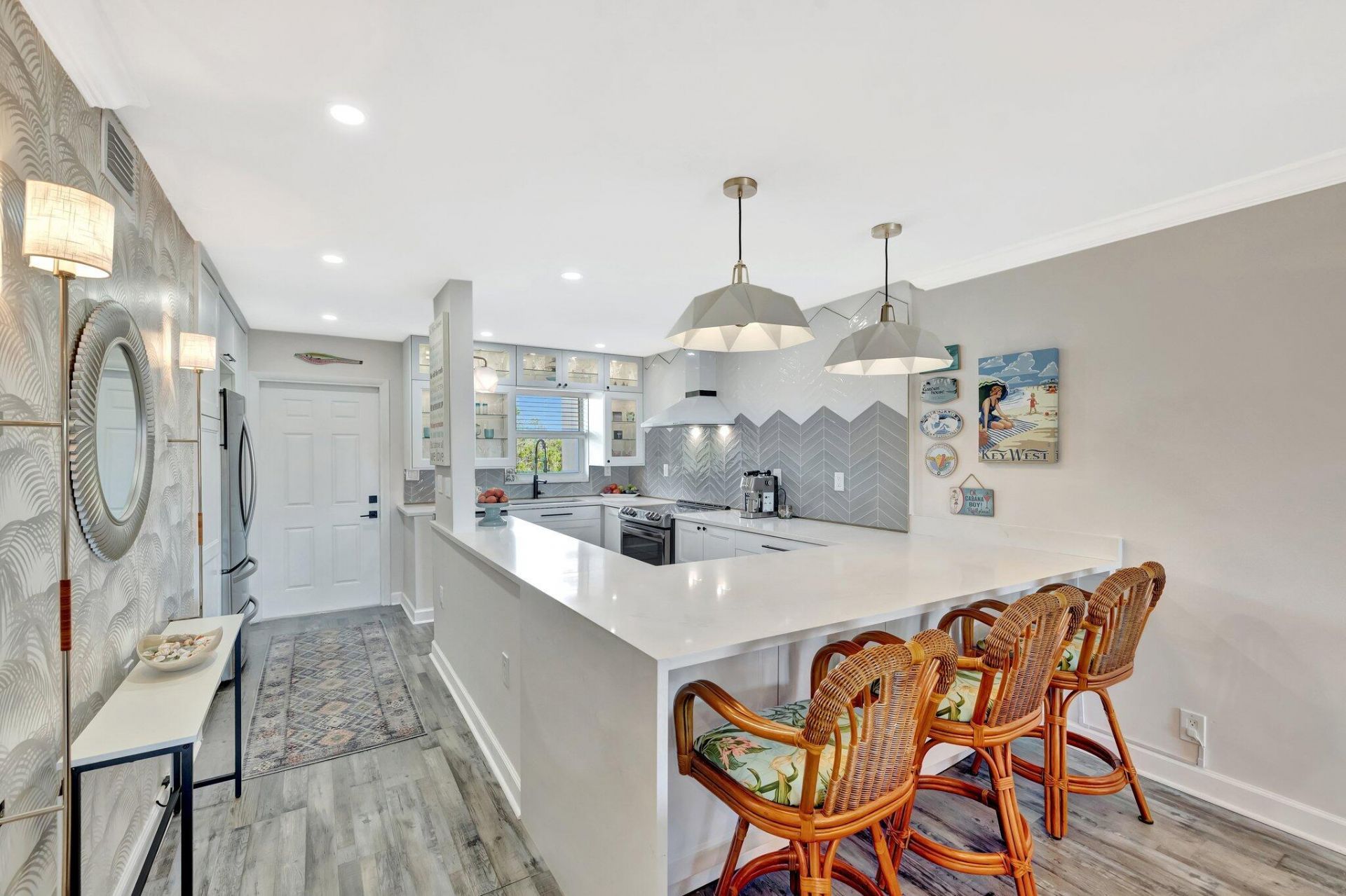 1332 Bayview Drive, Unit 402, Fort Lauderdale, FL 33304 Photo