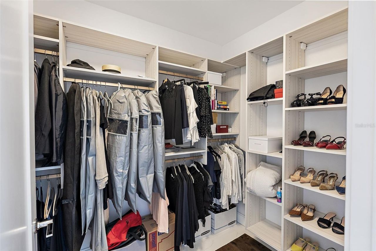 100 1st Avenue N, Unit 2703, Saint Petersburg, FL 33701 Photo