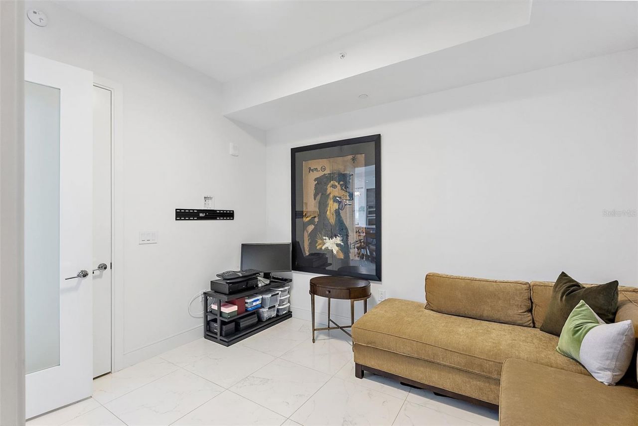 100 1st Avenue N, Unit 2703, Saint Petersburg, FL 33701 Photo