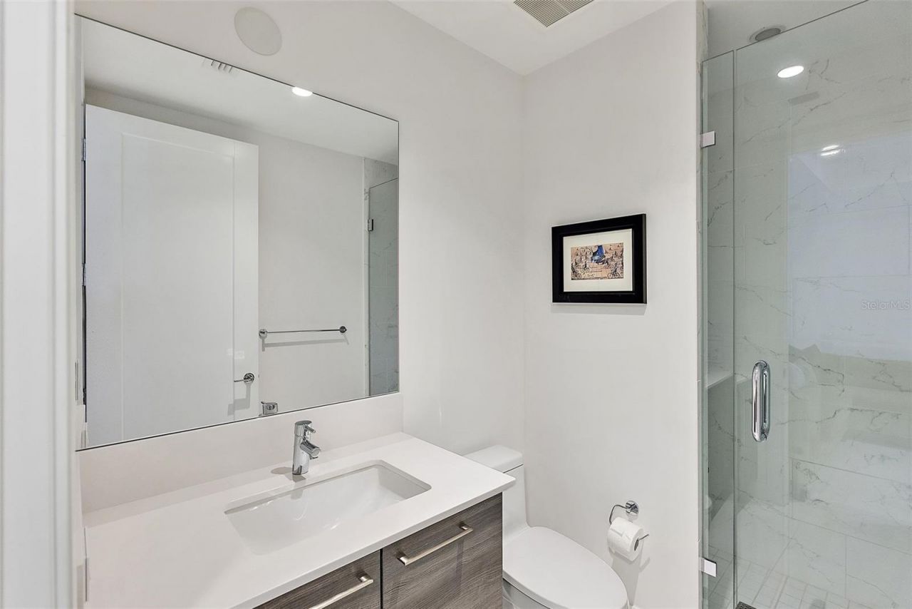 100 1st Avenue N, Unit 2703, Saint Petersburg, FL 33701 Photo