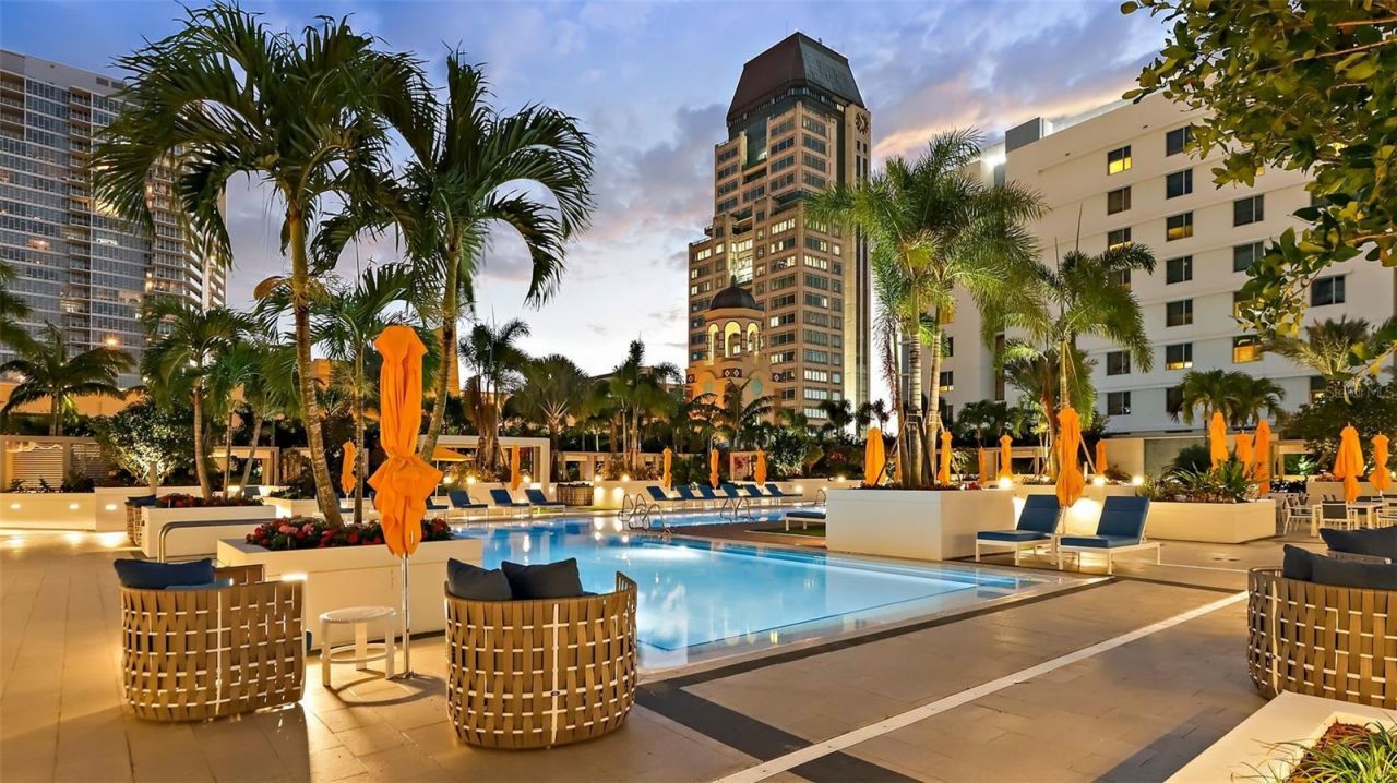 100 1st Avenue N, Unit 2703, Saint Petersburg, FL 33701 Photo