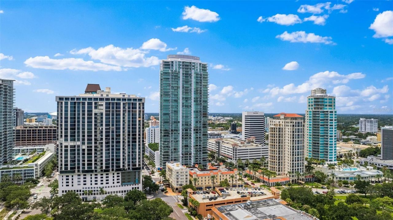 100 1st Avenue N, Unit 2703, Saint Petersburg, FL 33701 Photo