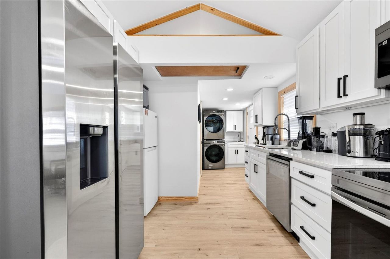 607 Jefferson Street, New Smyrna Beach, FL 32168 Photo